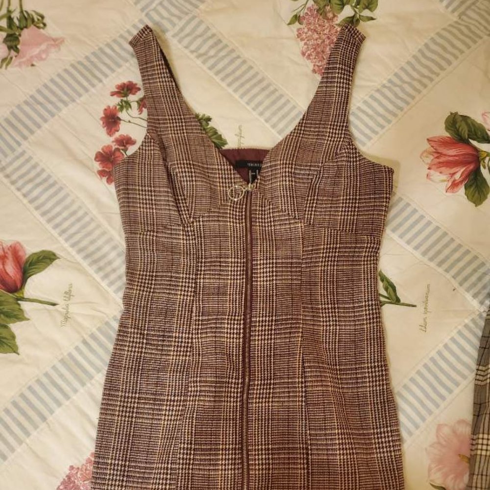 Forever 21 Fitted Red Plaid Zip Up Dress